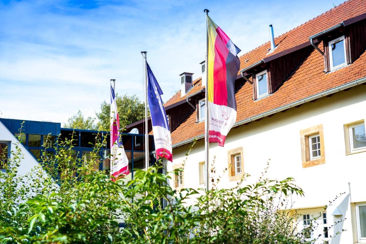 Wohlfuehlhotel Im Schlosspark - Self Checkin Willebadessen Exterior foto