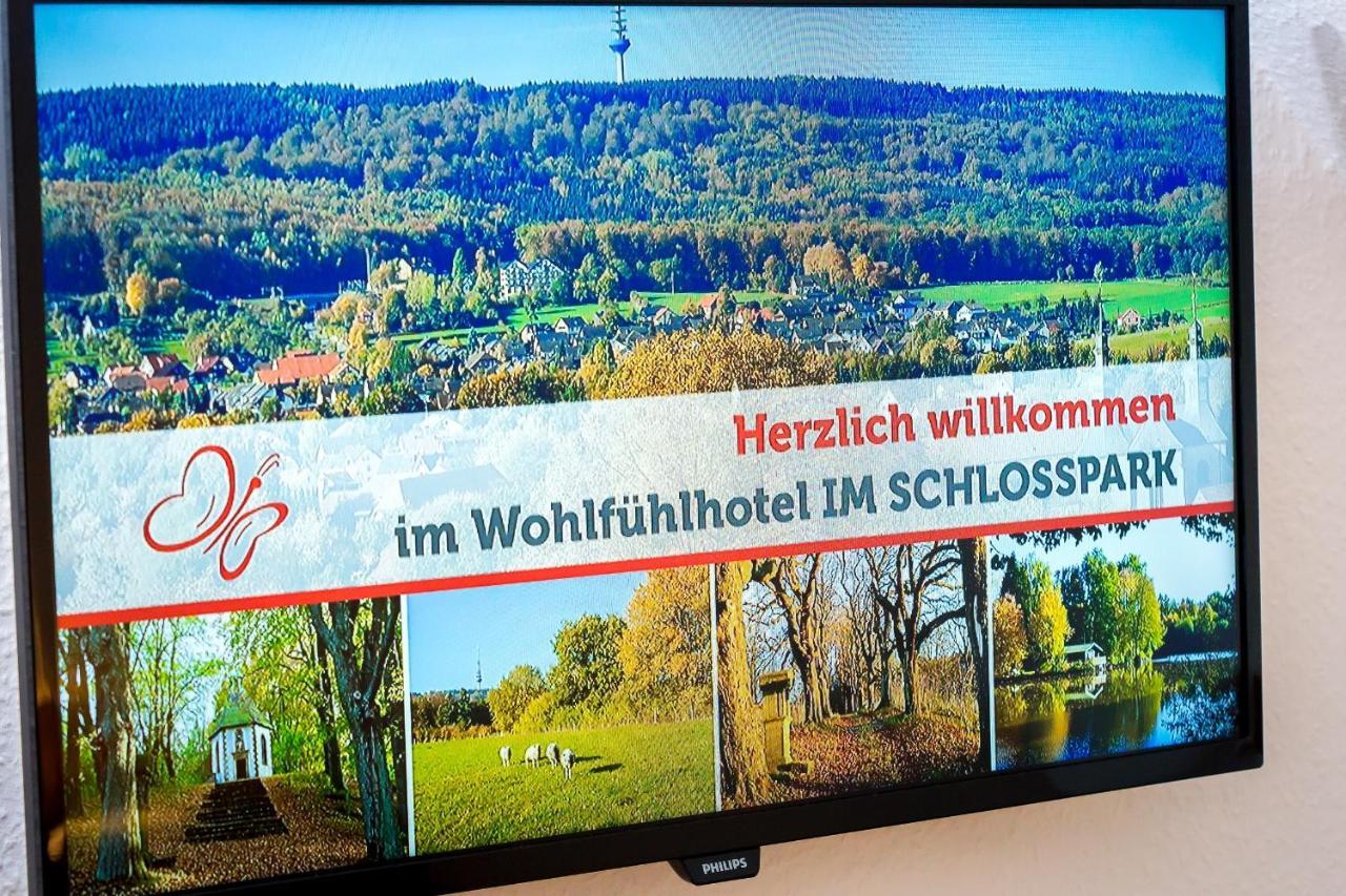 Wohlfuehlhotel Im Schlosspark - Self Checkin Willebadessen Exterior foto